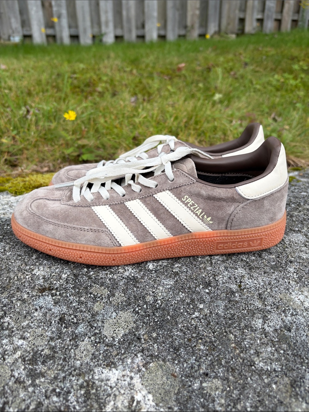 adidas Originals Women's Handball Spezial Shoe suede sneakers size 7.5